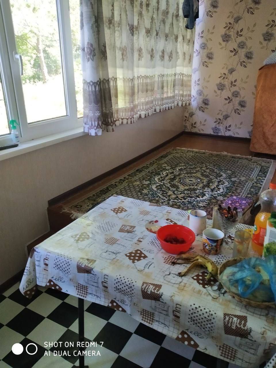 Продаёца 2 комнатный квартира Чирчик 8 Микрараён