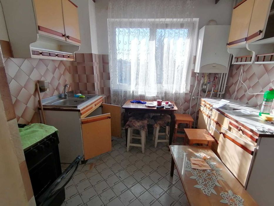 Vand apartament 2 camere in Curtea de Arges.