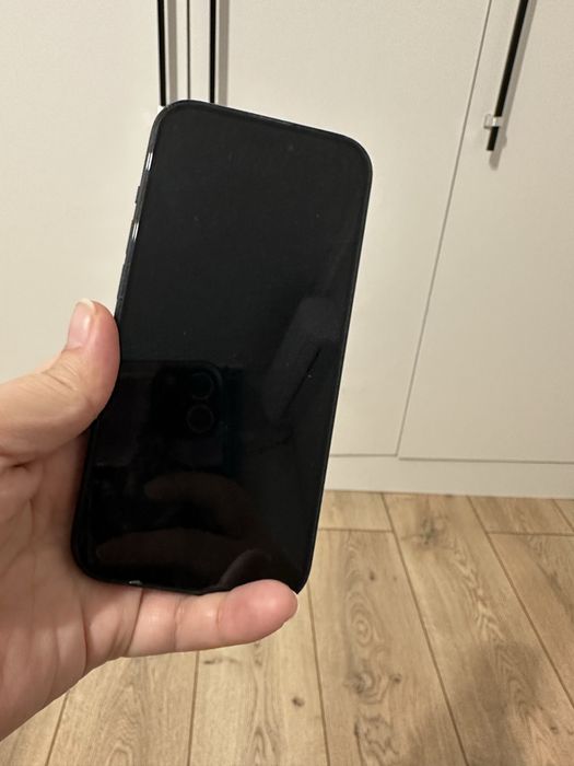 Продам Айфон 15 128 Гб