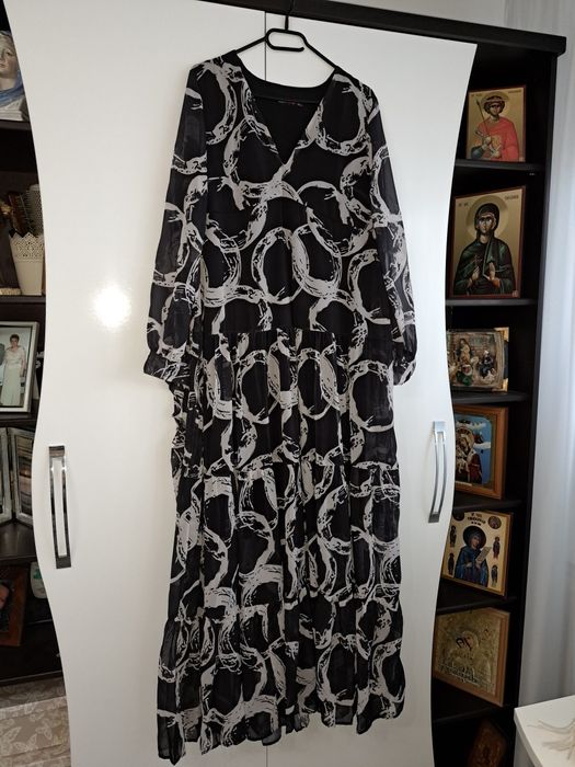 Rochie elegantă din material subtire