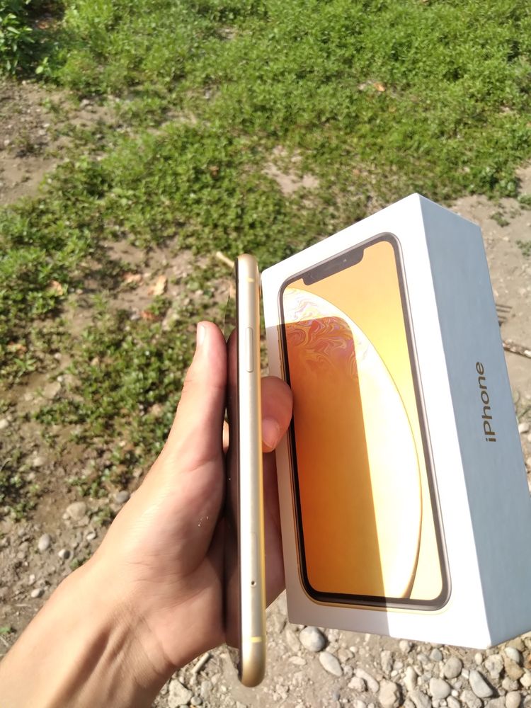 Iphone XR Yellow