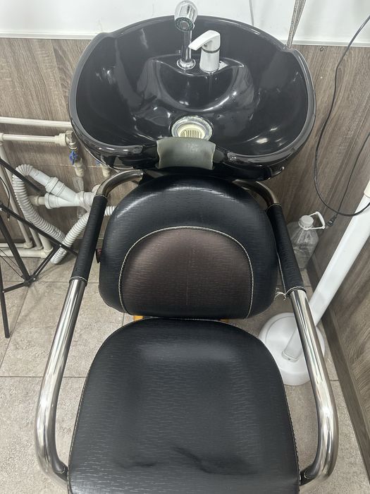 Продается мойка парикмахерская