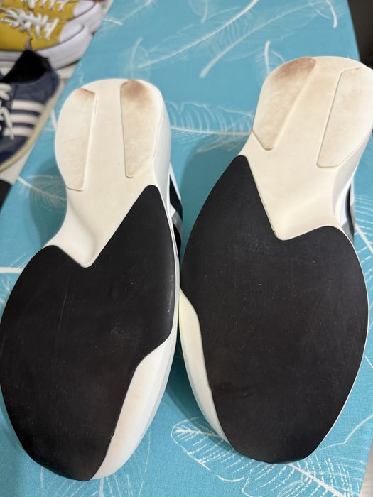 Adidas Adios Pro Evo 1 ca asics hoka ua nike