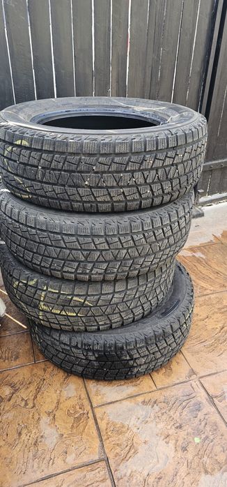 Anvelope Iarna 215 65 16