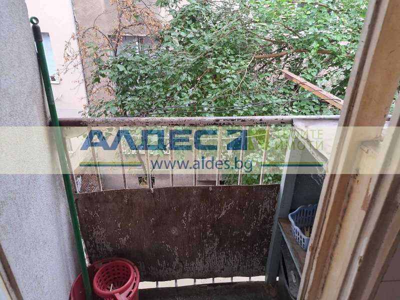 Продава се Двустаен апартамент в София, Център - 77 кв.м за 3052 €/кв.м - Снимка #9