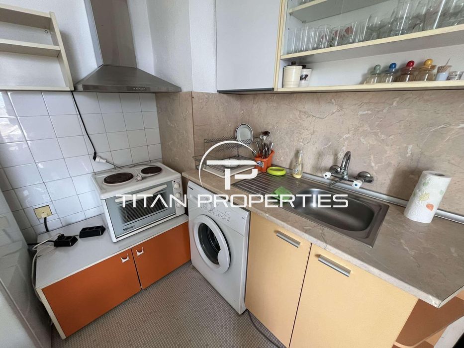 Дава се под наем Двустаен апартамент в Варна, Базар Левски - 70 кв.м за 375 € - Снимка #1