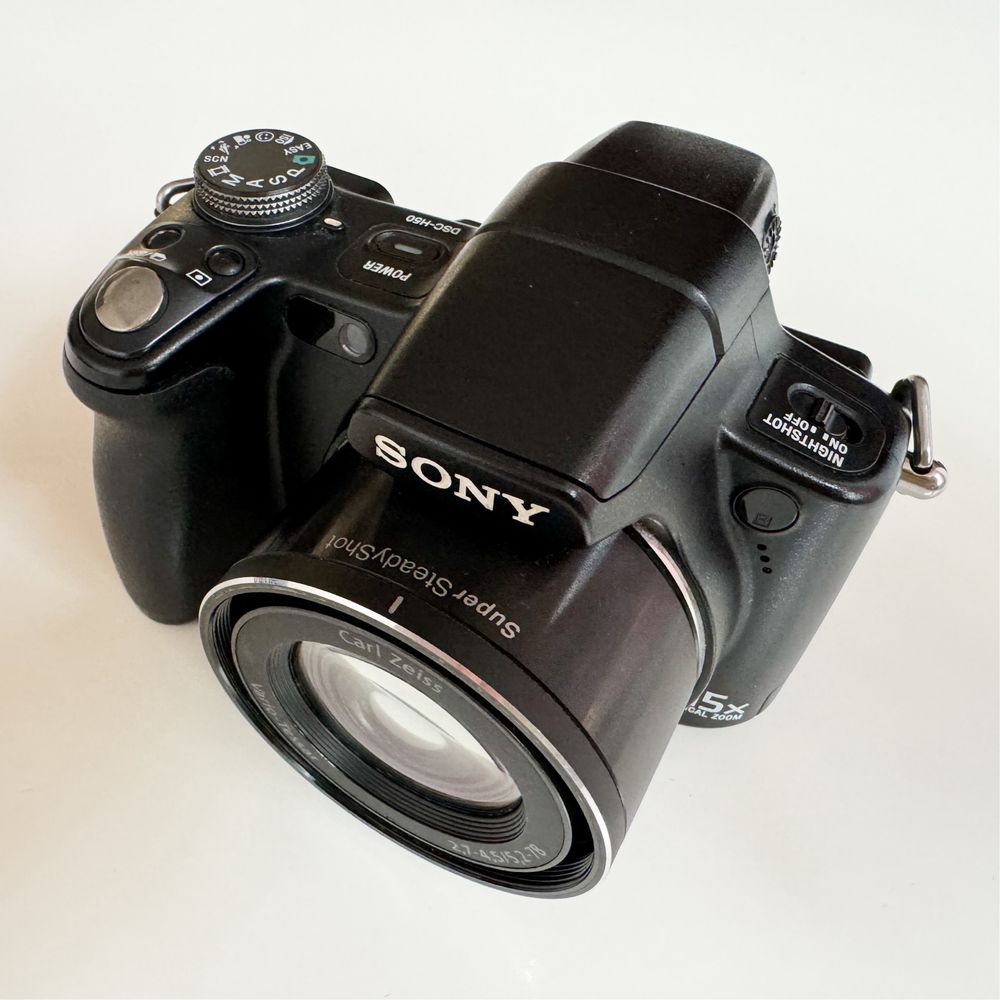 Фотоапарат Sony DSC-H50