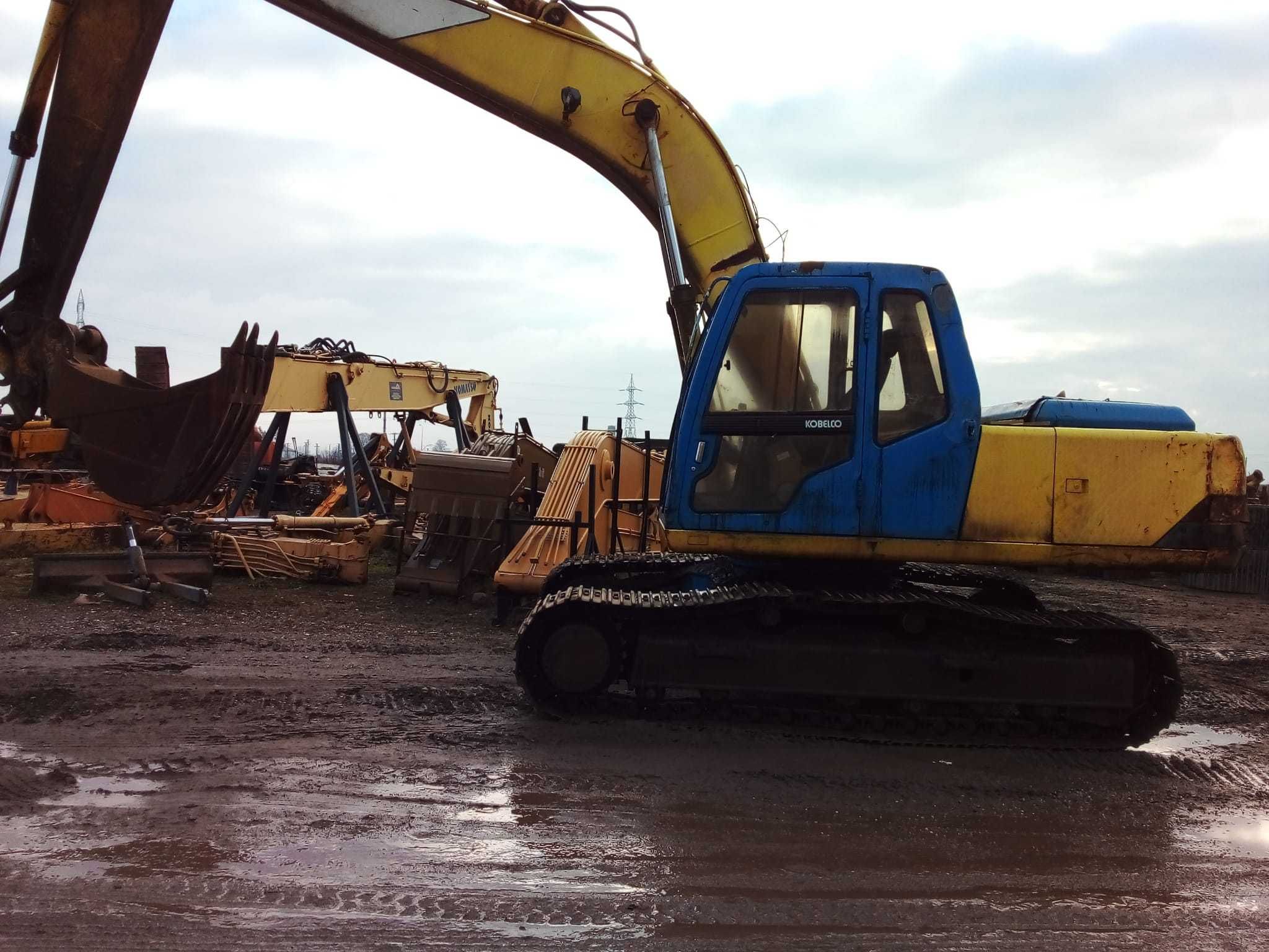 Excavator senile Kobelco SK 200 dezmembrez