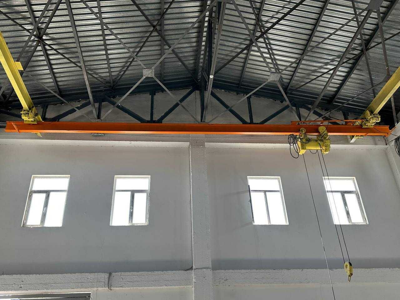 Продаётся  кран-балка 1.5 тонны более 10 метров, состояние огонь