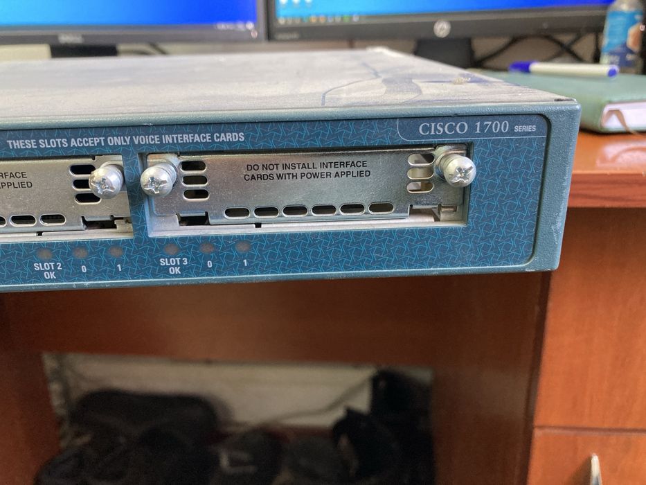 Маршрутизатор cisco 1700