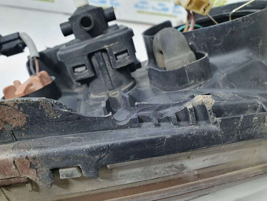 Far dreapta 92102-26xxx Hyundai Santa Fe SM  [din 2000 pana  2004]