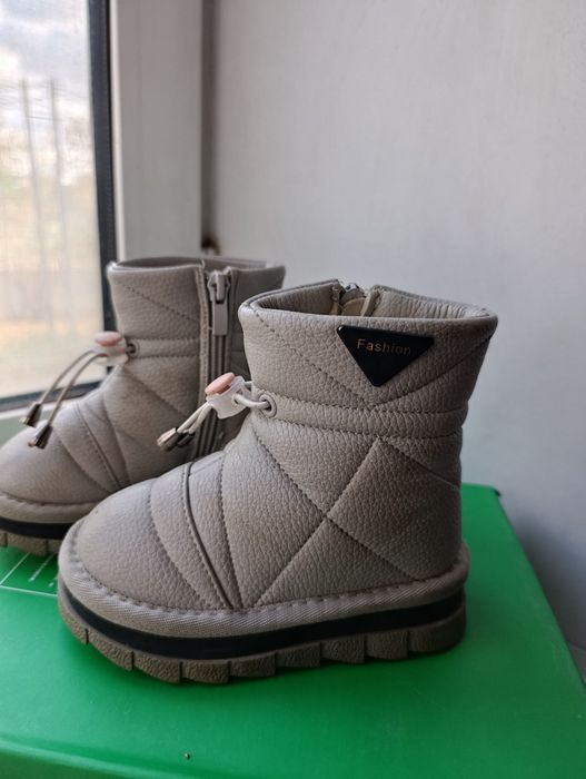 Продам зимнюю обувь