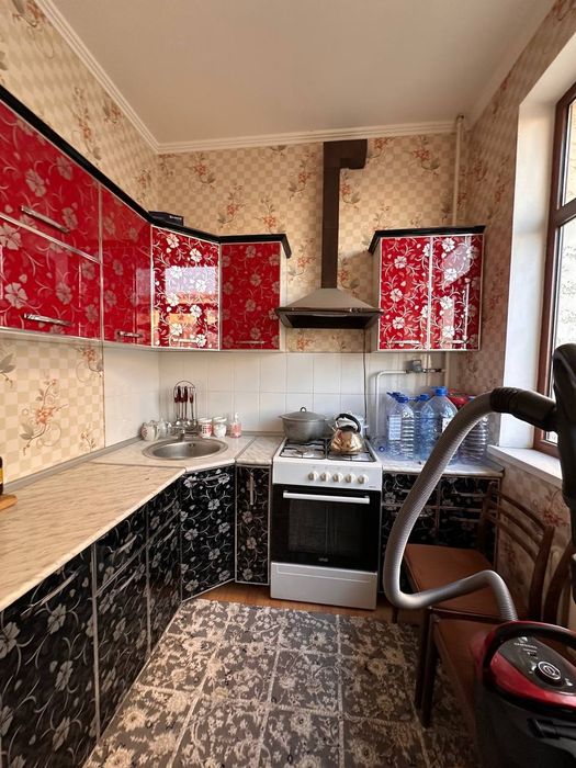 Срочно сотилади 1/2/5