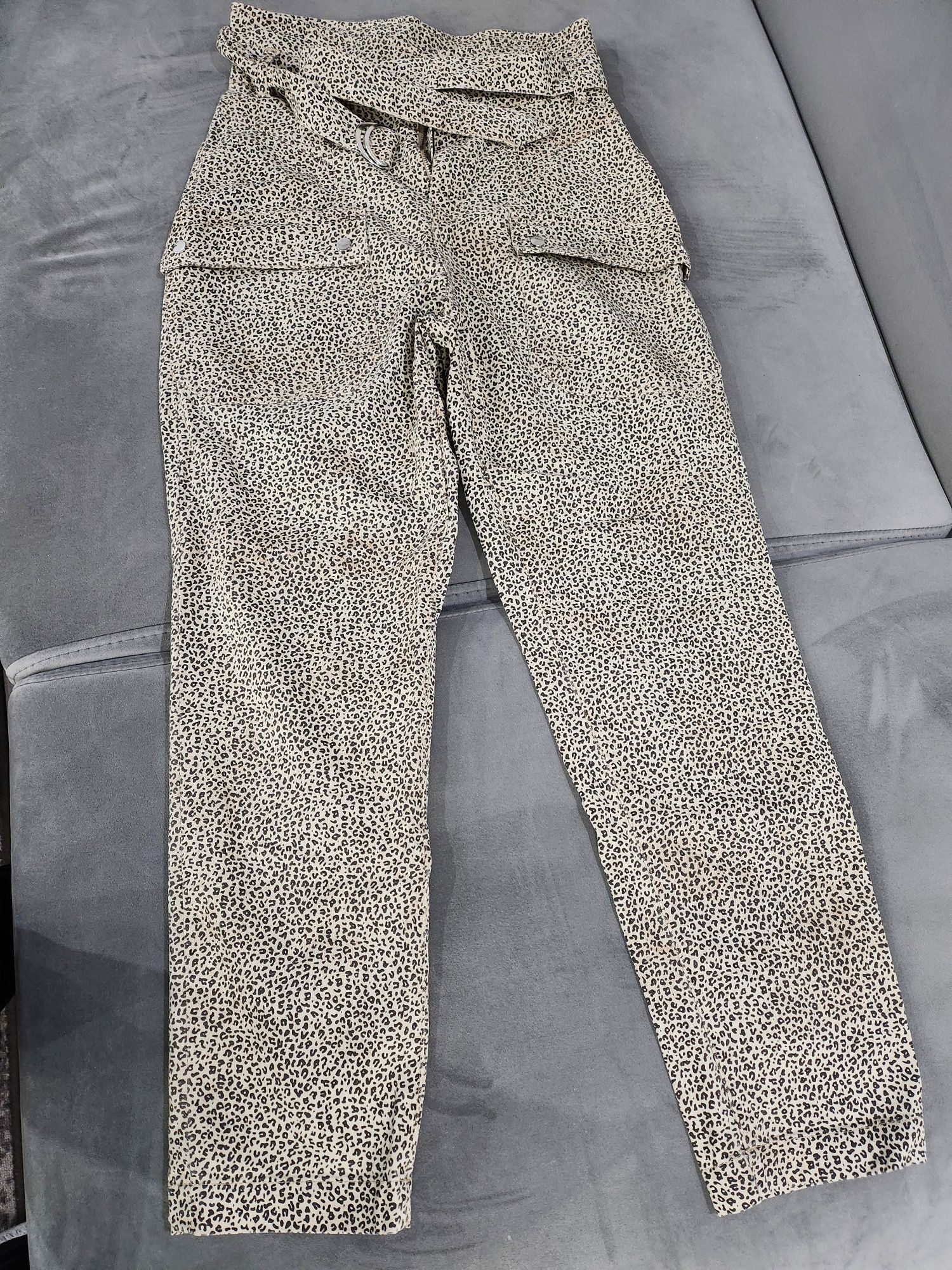 Нов оригинален панталон Guess