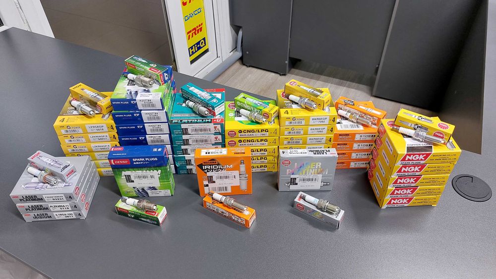 Свечи зажигания на все виды легковых автомобилей