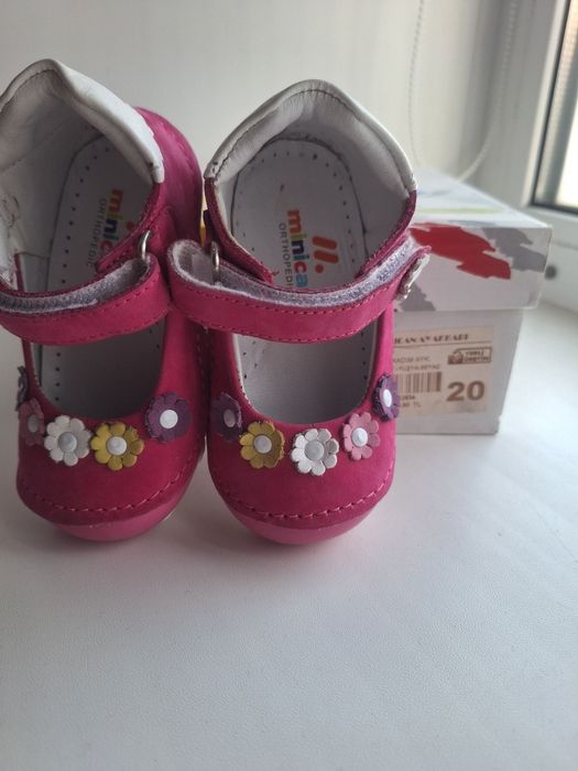 Сандалии для девочки