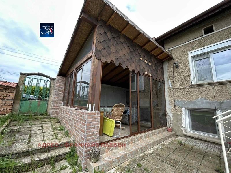 Къща в Плевен, област-с.Гривица площ 260 цена 130000