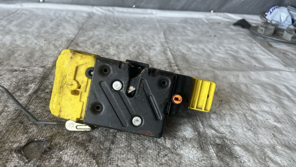 Volvo S80 задна дясна врата брава