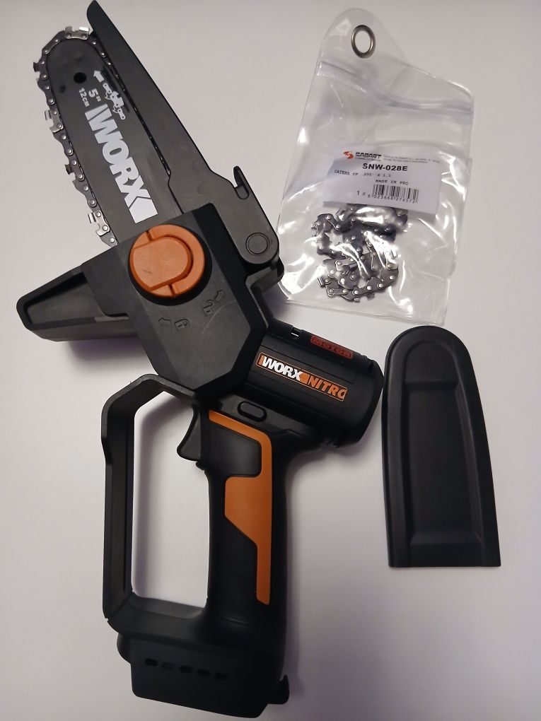 Ferăstrău cu lanț pe acumulator Worx WG 325 E.9