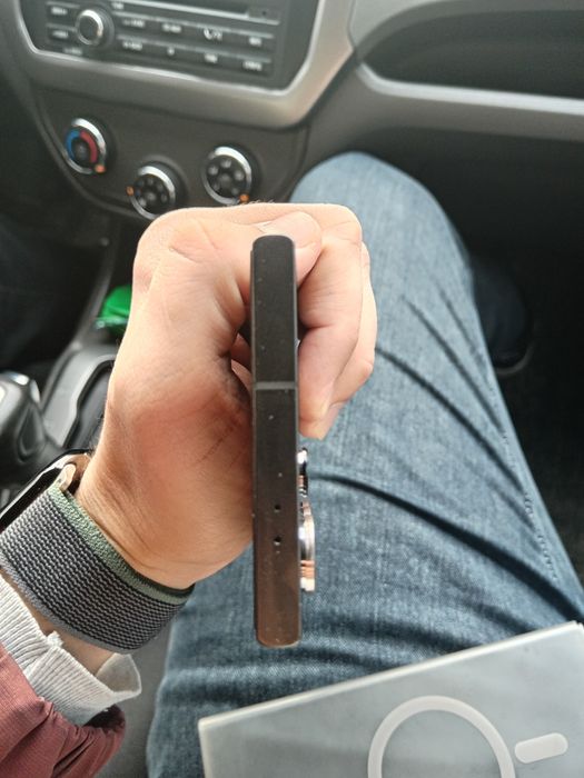 Продаётся телефон Samsung S24 Ultra 256  гб