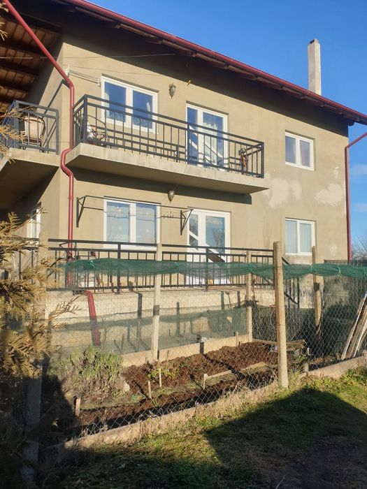 Vind casa Cornu Luncii