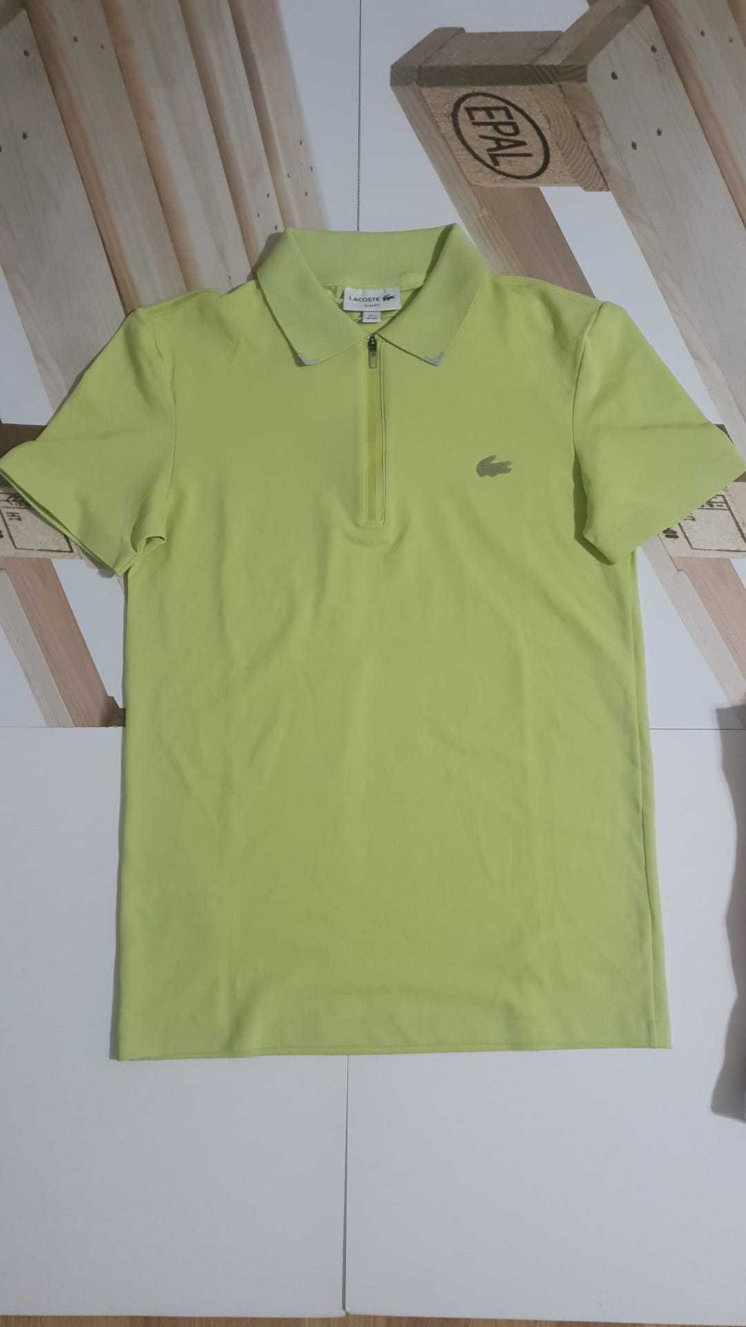 Vand tricouri barbat Lacoste masura XS originale noi  cu eticheta