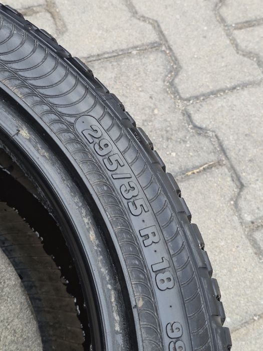295 35 18 Pirelli