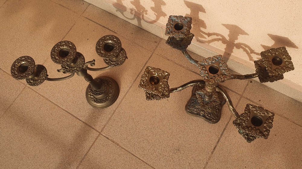 Антикварни медни свещеници