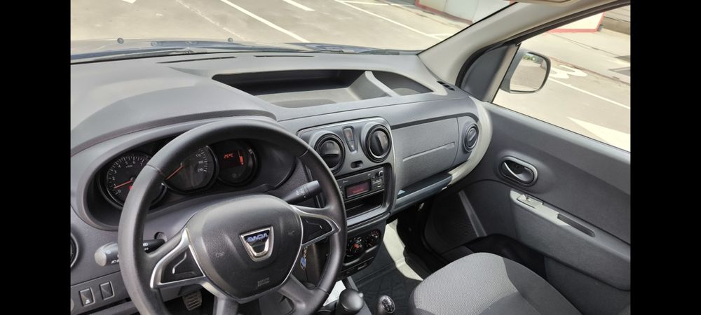 Vând DACIA Dokker