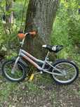Bicicleta copii cu roti ajutatoare