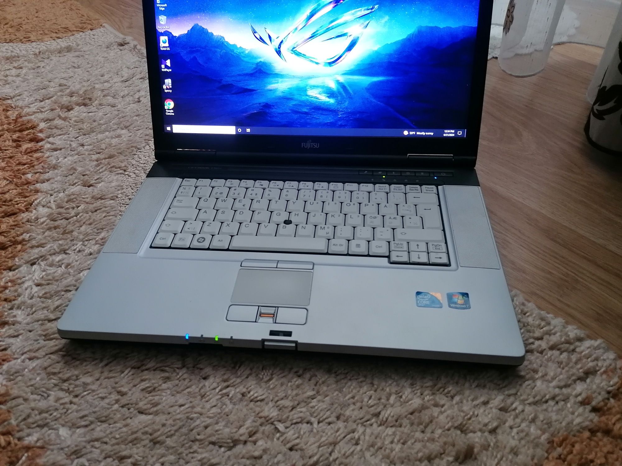 Fujitsu Siemens LifeBook E780