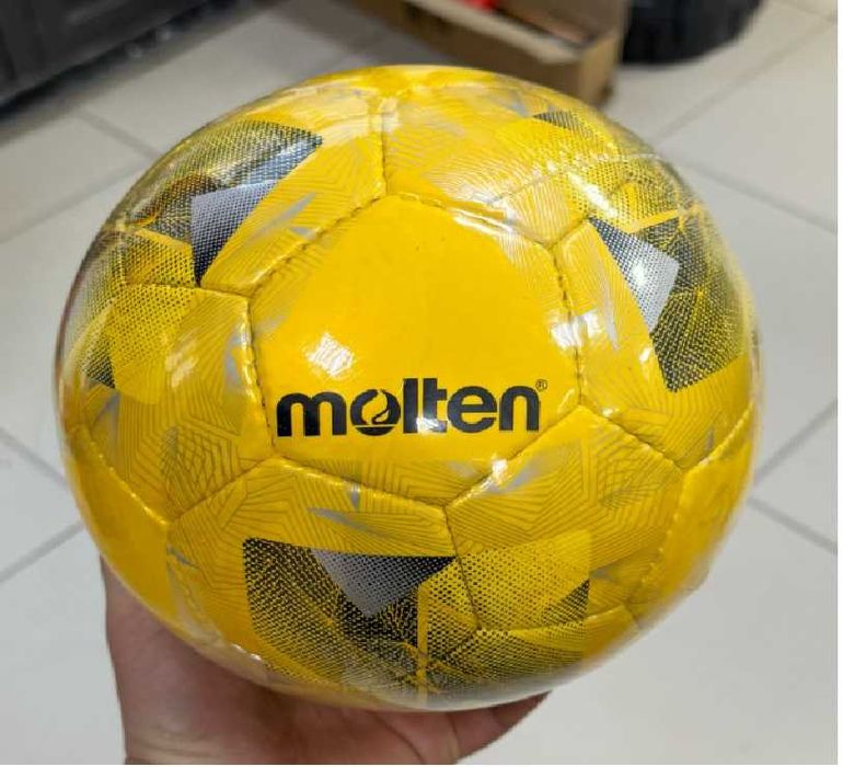 Футбольные мячи для футзала Molten 4 ка