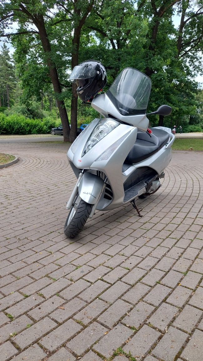 Honda Pantheon 150c  PGM-FI 4T