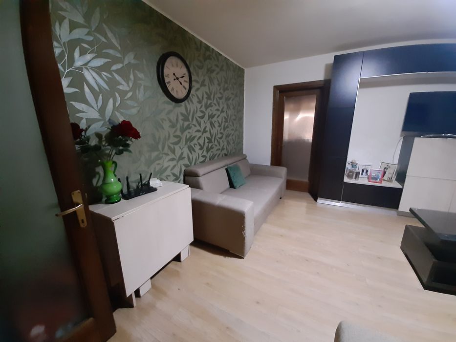 Apartament 3 camere de vanzare in zona Rovine-Craiova