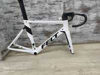 Noua cadrul de bicicletă rutieră de carbon FELT AR Advanced Disc