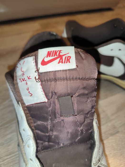 Jordan 1 travis scott reverse mocha