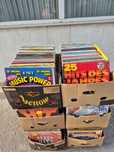 Vând Lot 200LP (bucati) Discuri Vinil colectie muzica usoara mixta

-