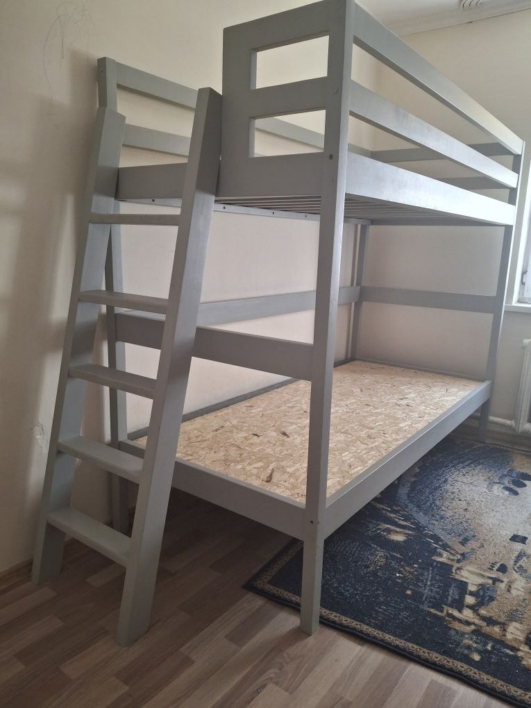 Продаётся двухъярусная кровать