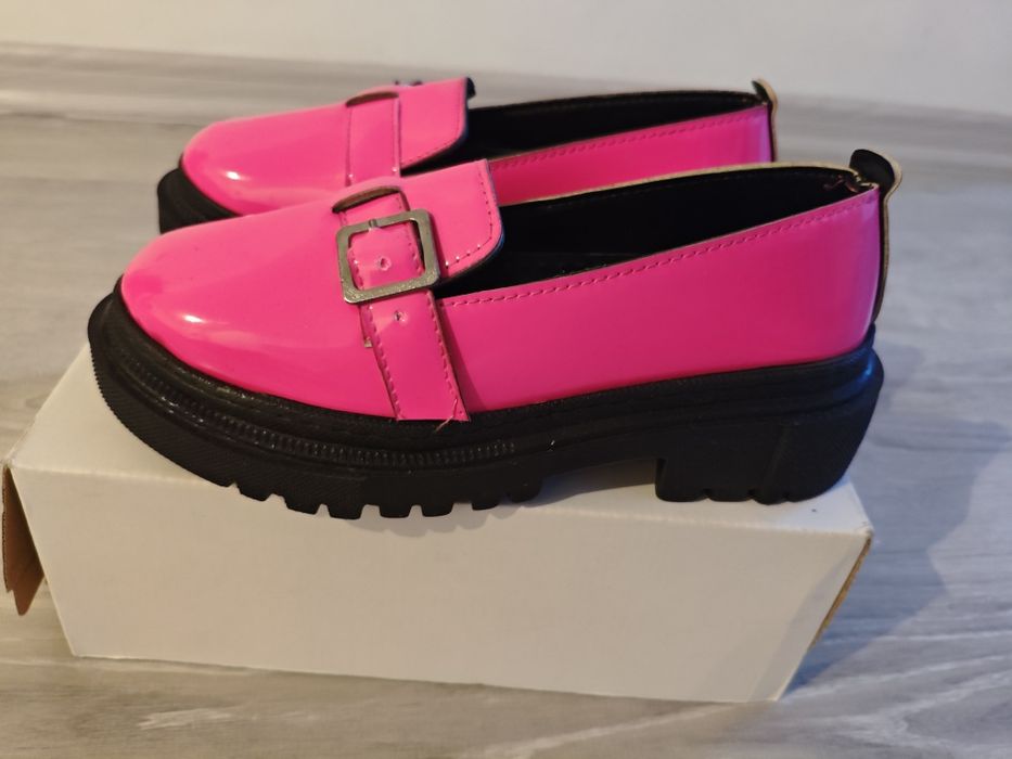 Обувки 36 номер цвят циклама