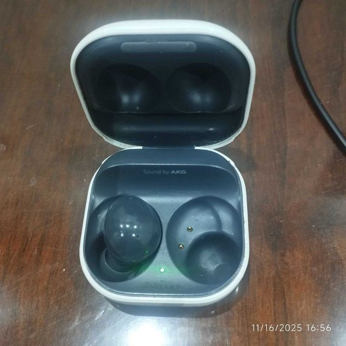 Samsung Galaxy buds 2