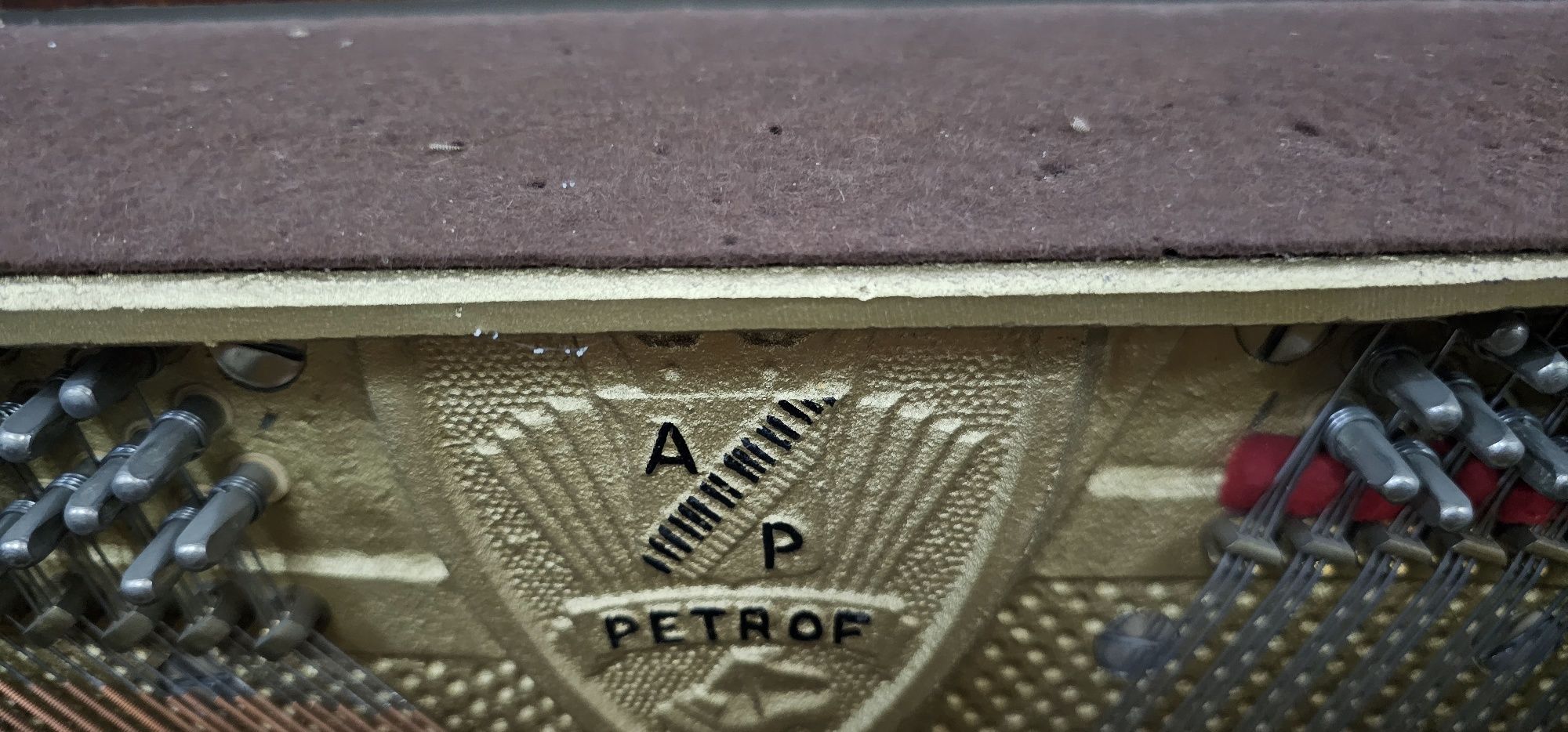Пианино PETROF Петроф Состояние отличное.