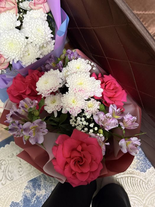 Большой красивый букет) свежие только принесли