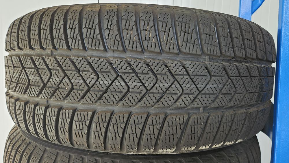 Anvelope Iarna 245 40 19 Pirelli MOE RUNFLAT