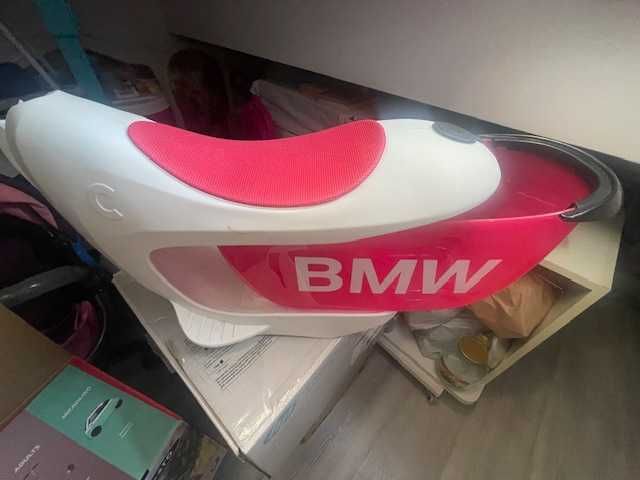 Тротинетката mini micro bmw