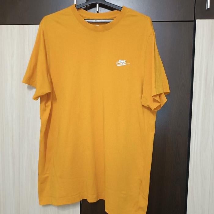 Тениска Nike L оранжева