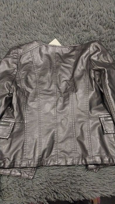 Куртка новая кожаная серая 42-46