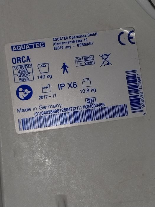 Lift pentru baie cada persoane cu dizabilități Aquatec 140kg