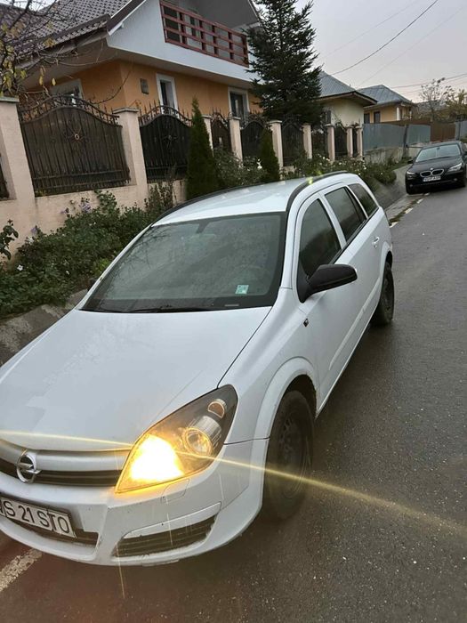 Vând sau schimb Opel Astra h 17
