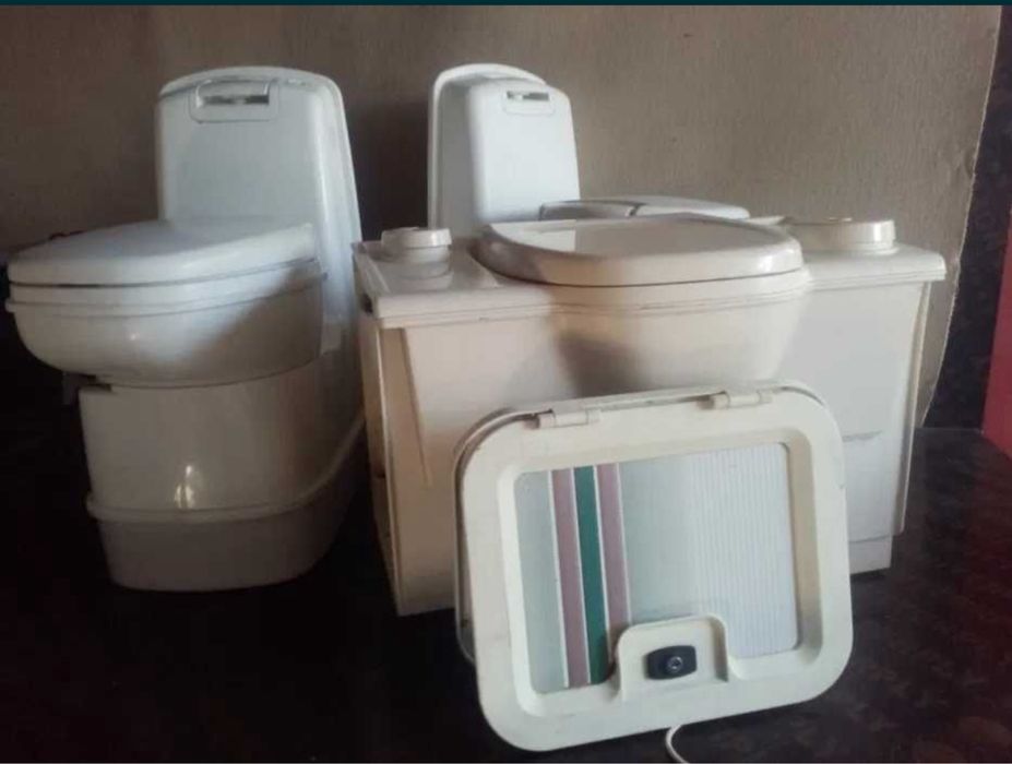 Тоалетна за кемпер ,каравана ,пълен комплект с вратички