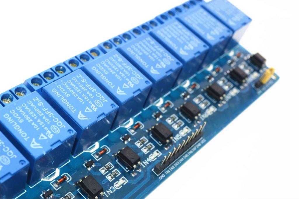 Модуль реле 8 канальный SRD-5VDC-SL-C для Arduino